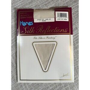 Hanes Silk Reflections Silky Control Top Pantyhose Pearl Size CD 717 Sandalfoot